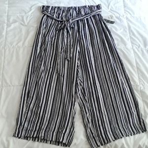 Cropped wide leg pants